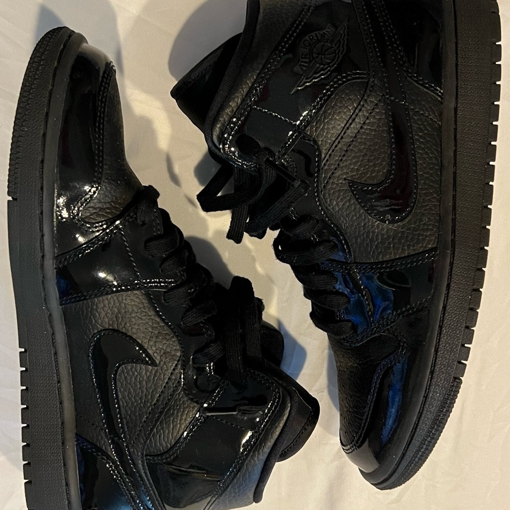 Jordan 1 Mid women’s